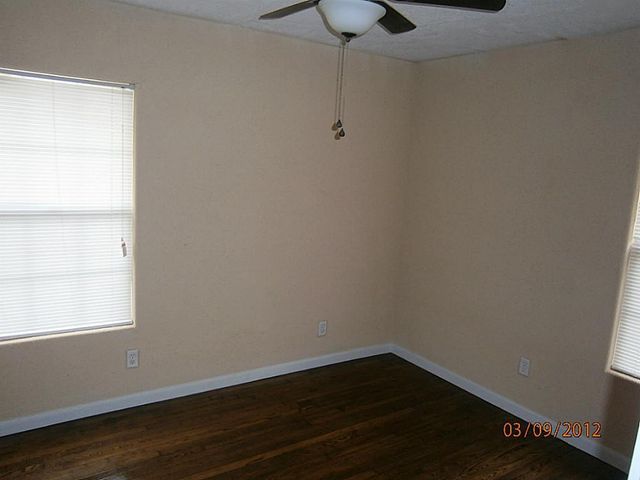 225 Nanlee Street, La Marque, TX 77568