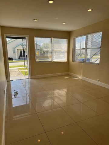 3734 Avenue S, Riviera Beach, FL 33404