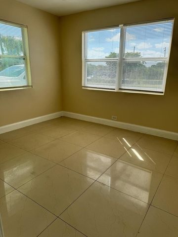 3734 Avenue S, Riviera Beach, FL 33404