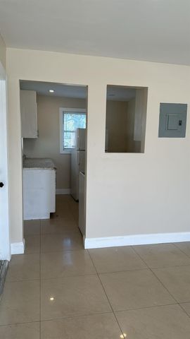 3734 Avenue S, Riviera Beach, FL 33404
