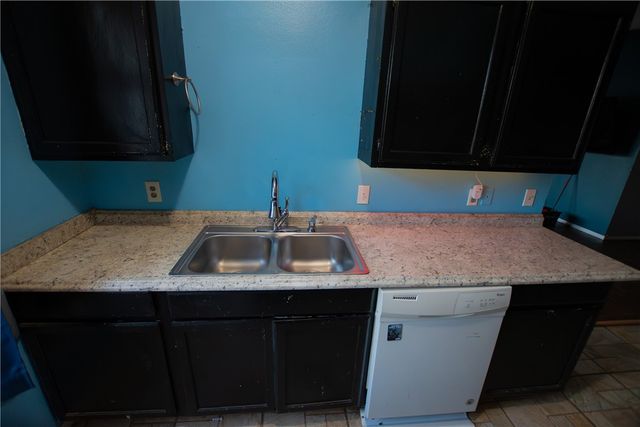 2418 Pine Lake Avenue, Springdale, AR 72764