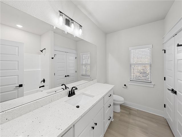 4 Winchelsea Lane, Bella Vista, AR 72714