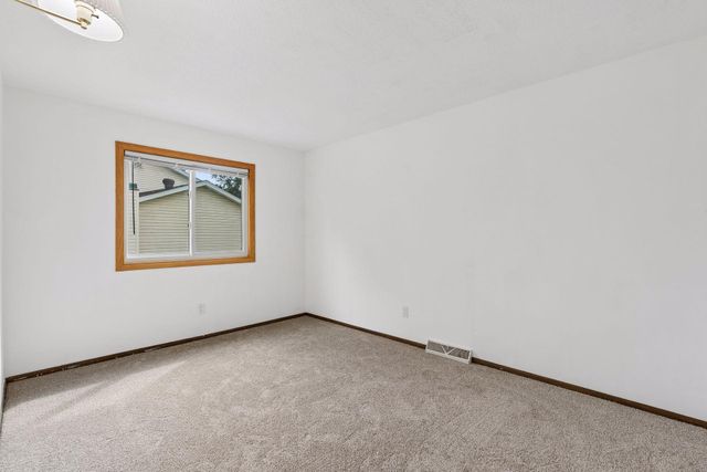 11843 Marigold Street NW, Coon Rapids, MN 55433