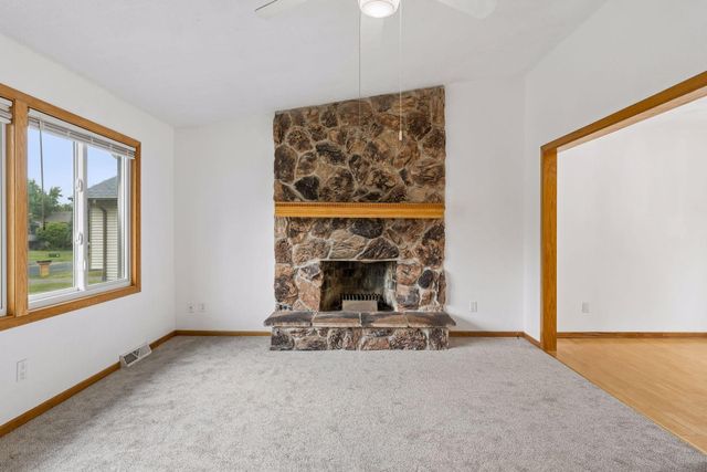 11843 Marigold Street NW, Coon Rapids, MN 55433