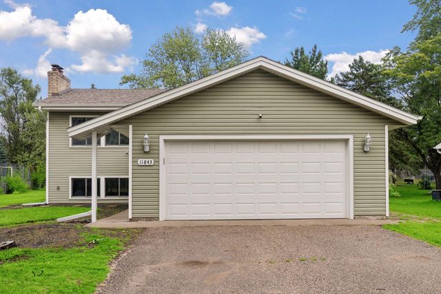 11843 Marigold Street NW, Coon Rapids, MN 55433