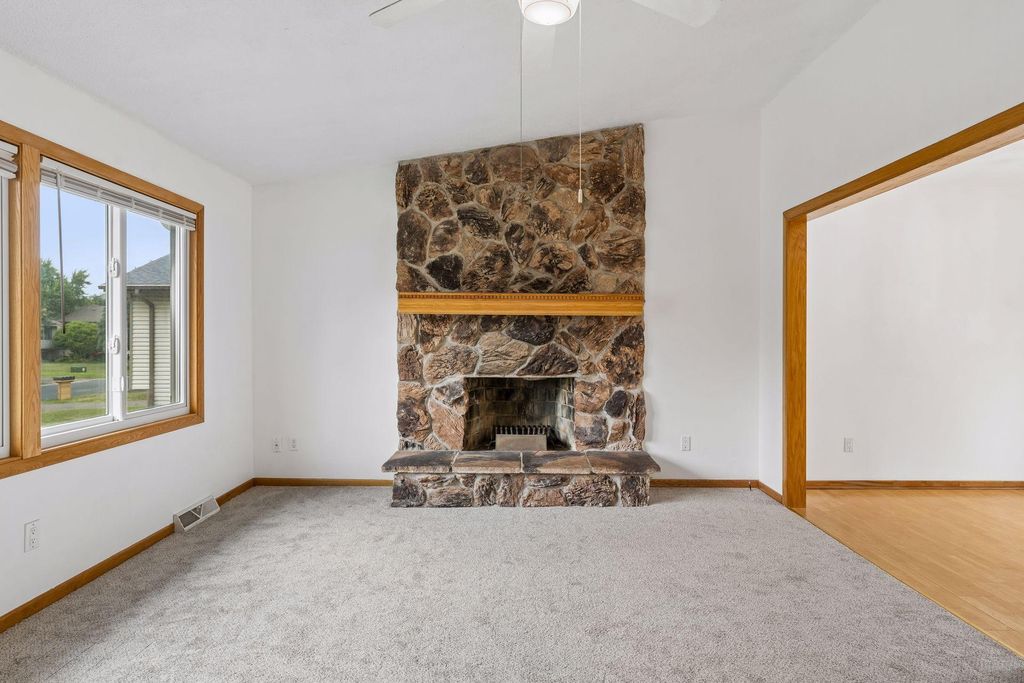 11843 Marigold Street NW, Coon Rapids, MN 55433 — photo 4