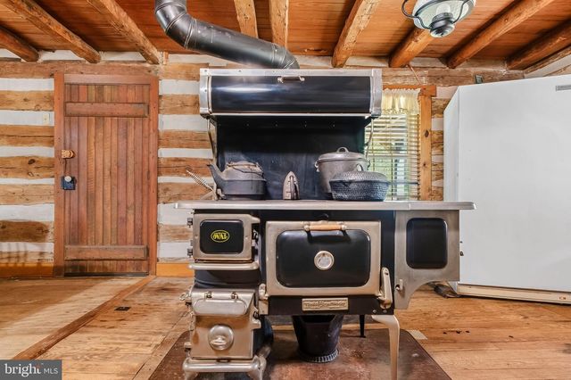 19265 CHARLES TOWN RD, Harpers Ferry, WV 25425