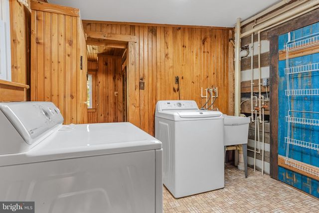 19265 CHARLES TOWN RD, Harpers Ferry, WV 25425