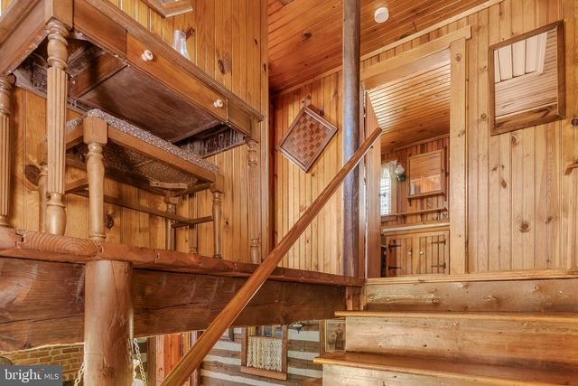 19265 CHARLES TOWN RD, Harpers Ferry, WV 25425
