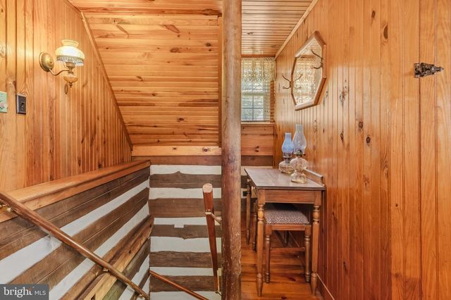 19265 CHARLES TOWN RD, Harpers Ferry, WV 25425