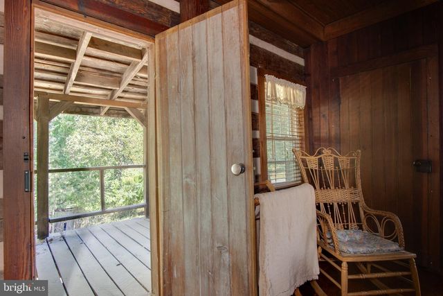 19265 CHARLES TOWN RD, Harpers Ferry, WV 25425