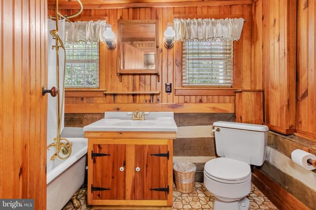 19265 CHARLES TOWN RD, Harpers Ferry, WV 25425