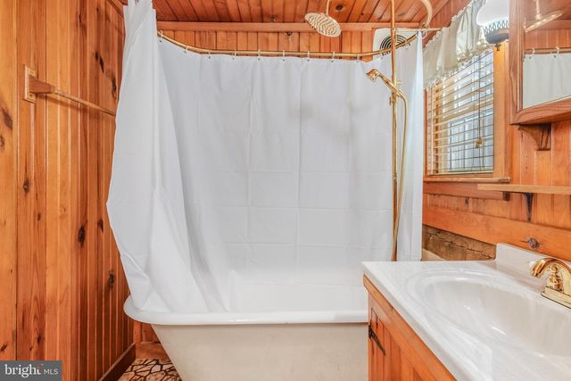 19265 CHARLES TOWN RD, Harpers Ferry, WV 25425