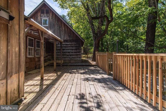 19265 CHARLES TOWN RD, Harpers Ferry, WV 25425