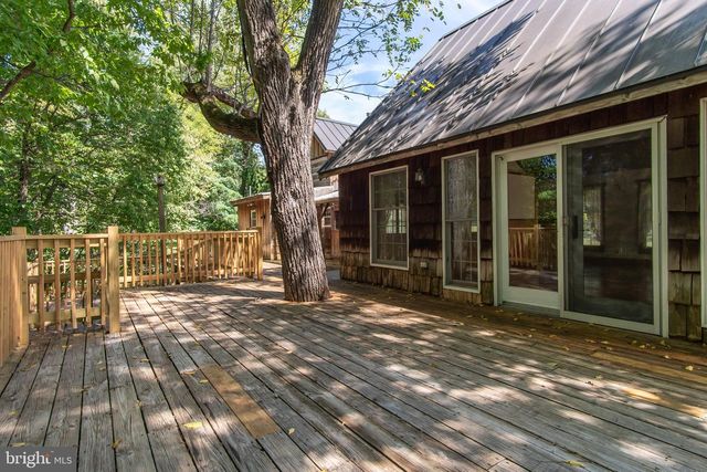 19265 CHARLES TOWN RD, Harpers Ferry, WV 25425