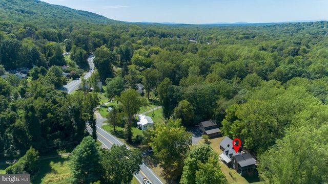 19265 CHARLES TOWN RD, Harpers Ferry, WV 25425