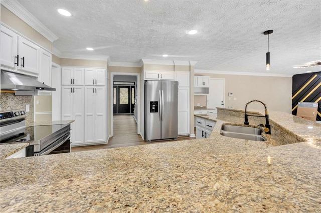 1412 Crooked Tree Circle, Stone Mountain, GA 30088