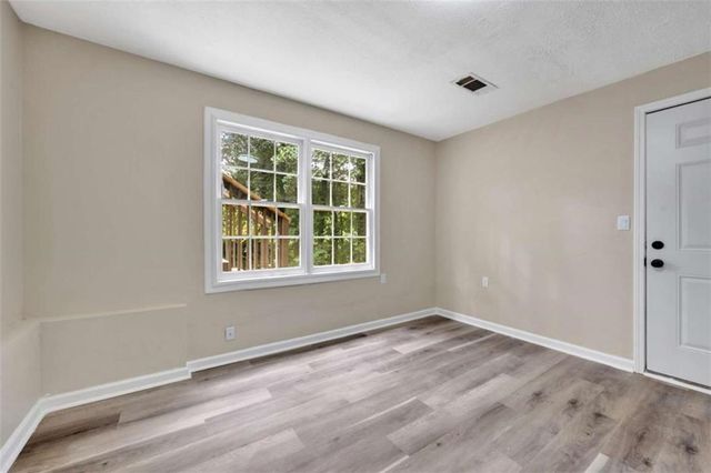 1412 Crooked Tree Circle, Stone Mountain, GA 30088