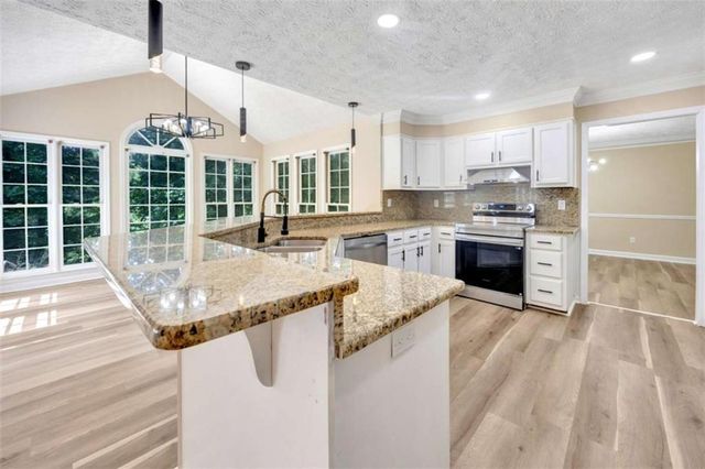 1412 Crooked Tree Circle, Stone Mountain, GA 30088
