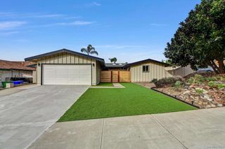 3904 Sherbourne Dr, Oceanside, CA 92056