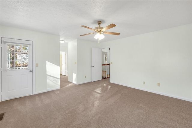 1810 River Rock Trail, Woodstock, GA 30188