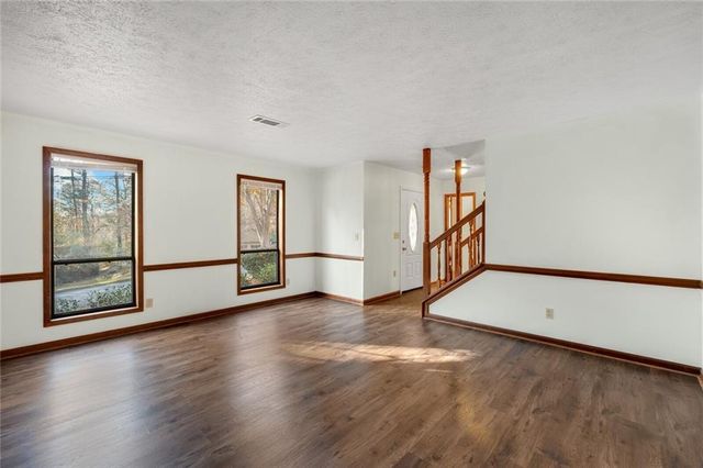 1810 River Rock Trail, Woodstock, GA 30188