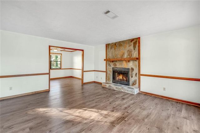 1810 River Rock Trail, Woodstock, GA 30188