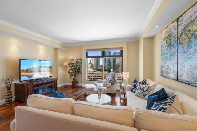 645 Front St 2002, San Diego, CA 92101