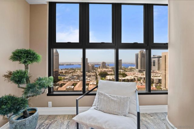 645 Front St 2002, San Diego, CA 92101