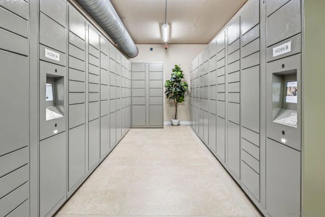 645 Front St 2002, San Diego, CA 92101