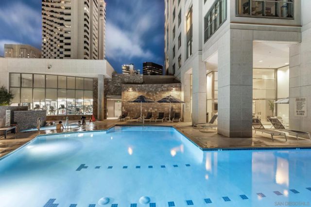 645 Front St 2002, San Diego, CA 92101