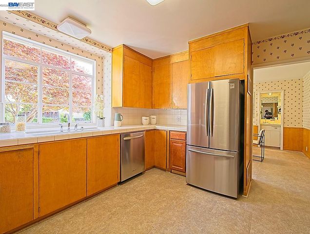 962 Lee Ave, San Leandro, CA 94577