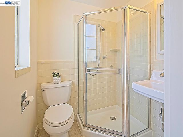 962 Lee Ave, San Leandro, CA 94577