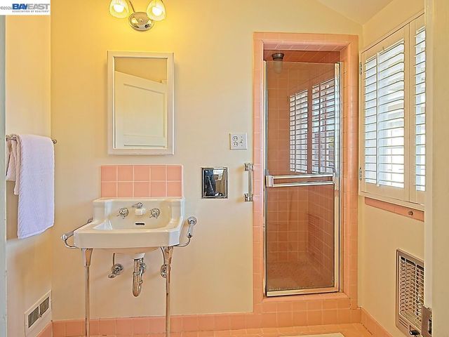 962 Lee Ave, San Leandro, CA 94577