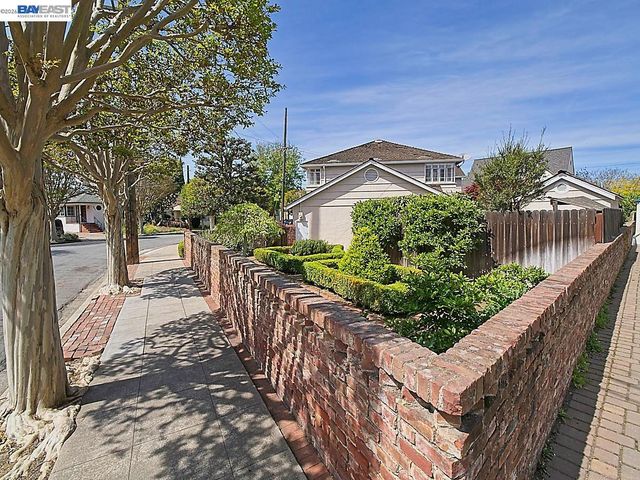 962 Lee Ave, San Leandro, CA 94577