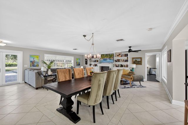 8218 S Elizabeth Avenue, Palm Beach Gardens, FL 33418