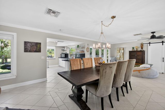 8218 S Elizabeth Avenue, Palm Beach Gardens, FL 33418