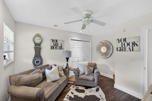 8218 S Elizabeth Avenue, Palm Beach Gardens, FL 33418