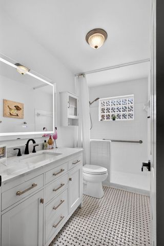 8218 S Elizabeth Avenue, Palm Beach Gardens, FL 33418