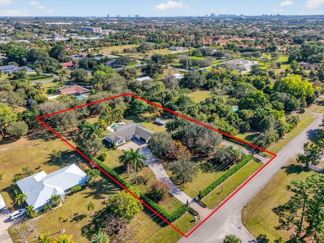 8218 S Elizabeth Avenue, Palm Beach Gardens, FL 33418