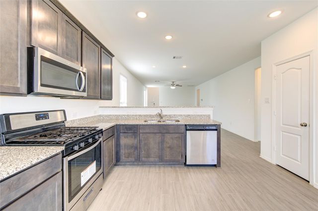 25489 Northpark Spruce Drive, Porter, TX 77365