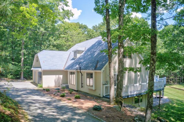 17 Stone Pound Lane, Atkinson, NH 03811