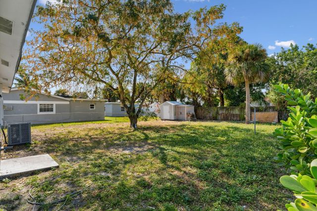 701 NW 2nd Avenue, Deerfield Beach, FL 33441