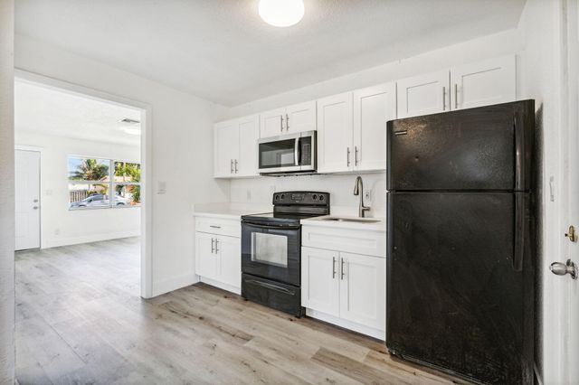 701 NW 2nd Avenue, Deerfield Beach, FL 33441