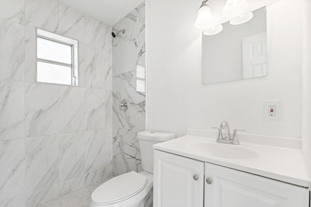 701 NW 2nd Avenue, Deerfield Beach, FL 33441