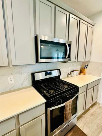 315 John House Lane, Rosharon, TX 77583