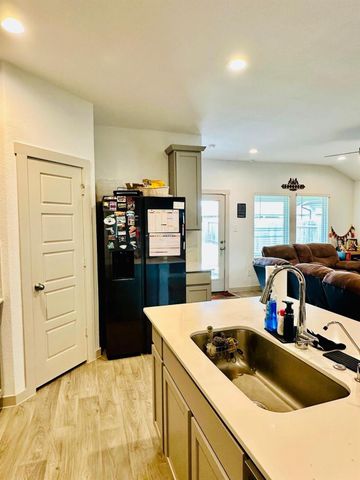 315 John House Lane, Rosharon, TX 77583