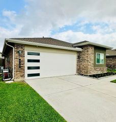 315 John House Lane, Rosharon, TX 77583