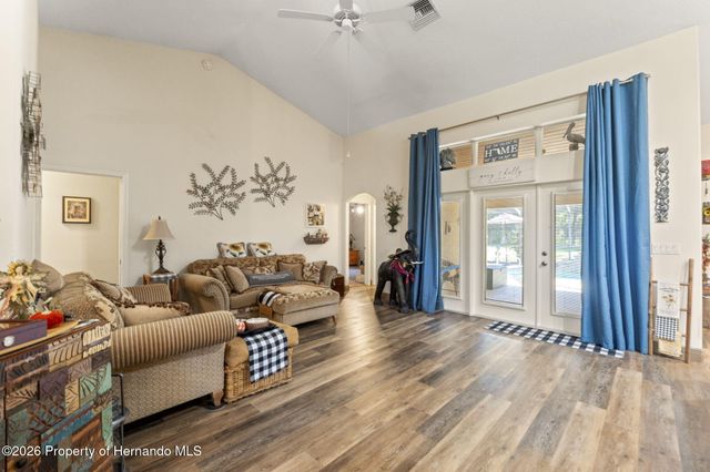 11929 Osprey Avenue, Weeki Wachee, FL 34614