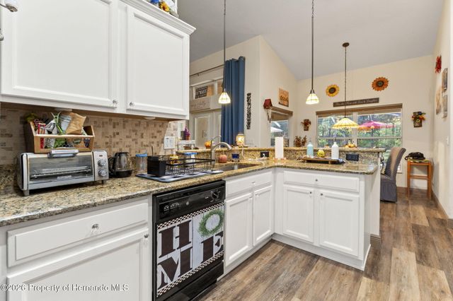 11929 Osprey Avenue, Weeki Wachee, FL 34614